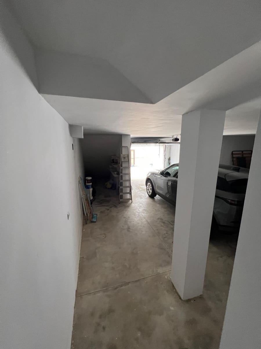 3 bedroom Villa for sale in Benidorm with pool garage - € 495,000 (Ref: 9359697)