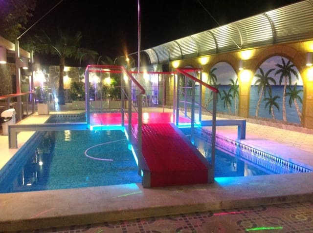 14 bedroom Hotel for sale in Benidorm with pool garage - € 1,800,000 (Ref: 9406739)