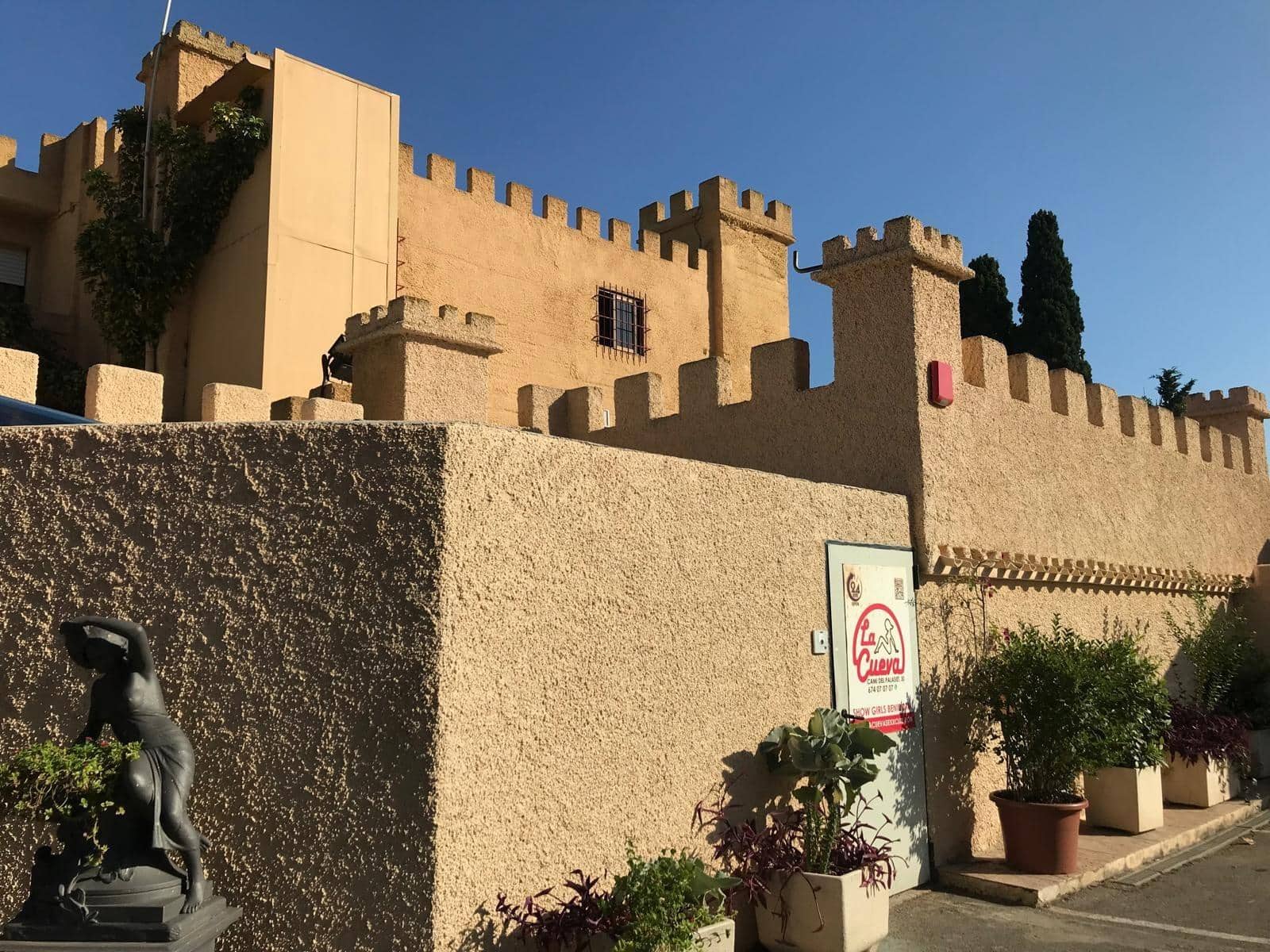 14 camera da letto Hotel in vendita in Benidorm con piscina garage - 1.800.000 € (Rif: 9406739)