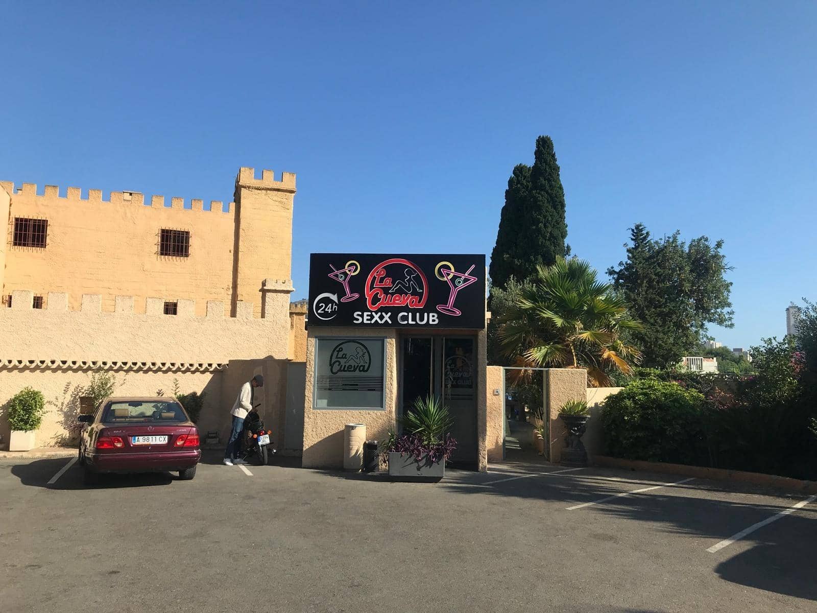 14 camera da letto Hotel in vendita in Benidorm con piscina garage - 1.800.000 € (Rif: 9406739)