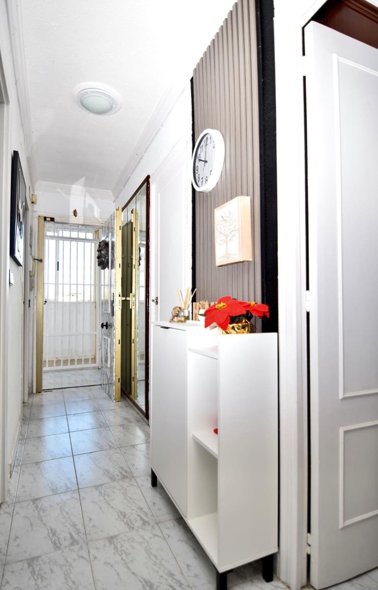 2 soverom Leilighet til salgs i Benidorm med svømmebasseng - € 169 000 (Ref: 9427348)