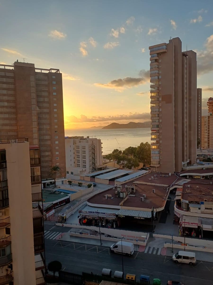 1 bedroom Flat for sale in Benidorm with pool garage - € 175,000 (Ref: 9449434)