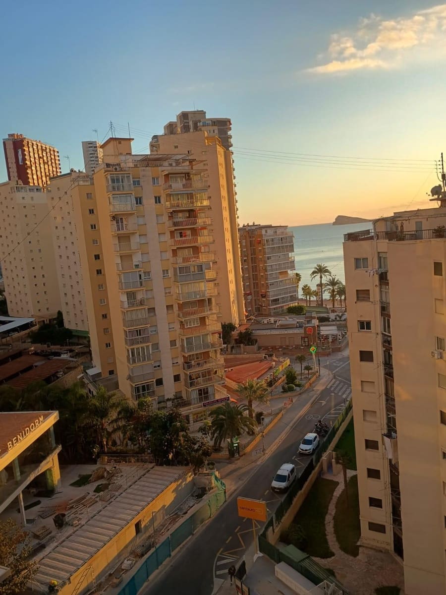 1 bedroom Flat for sale in Benidorm with pool garage - € 175,000 (Ref: 9449434)