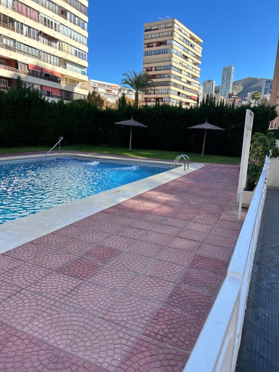 1 makuuhuone Huoneisto myytävänä paikassa Benidorm mukana uima-altaan - 300 000 € (Ref: 9450306)