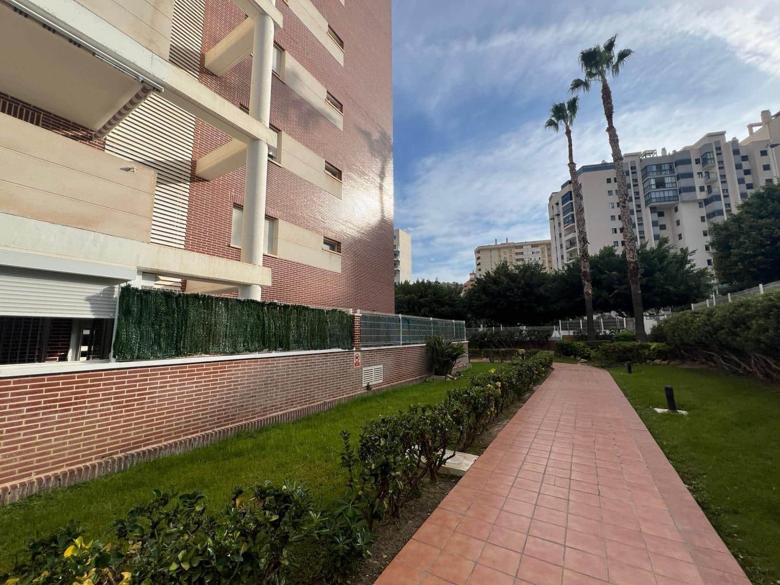 2 bedroom Flat for sale in La Villajoyosa / Vila Joiosa with pool garage - € 185,000 (Ref: 9470533)