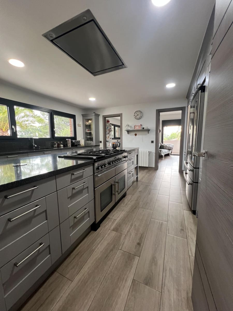 5 quarto Moradia para venda em Benidorm com piscina garagem - 950 000 € (Ref: 9513511)