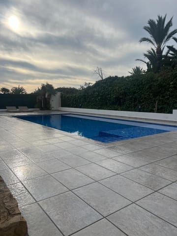 5 sypialnia Willa na sprzedaż w Benidorm z basenem garażem - 950 000 € (Ref: 9513511)