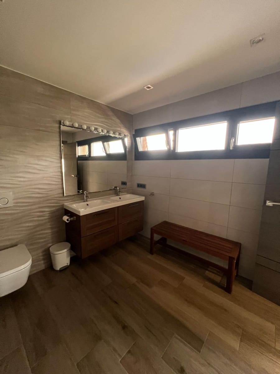 5 soveværelse Villa til salg i Benidorm med swimmingpool garage - € 950.000 (Ref: 9513511)