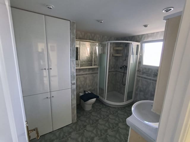 3 soveværelse Lejlighed til salg i Benidorm med swimmingpool garage - € 680.000 (Ref: 9530807)