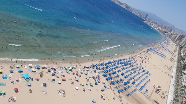 3 soveværelse Lejlighed til salg i Benidorm med swimmingpool garage - € 680.000 (Ref: 9530807)