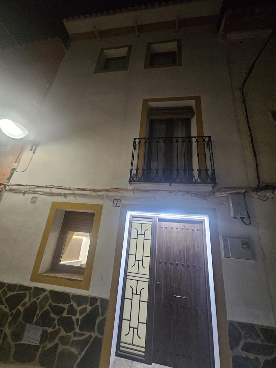 4 makuuhuone Omakotitalo myytävänä paikassa Finestrat - 320 000 € (Ref: 9530808)