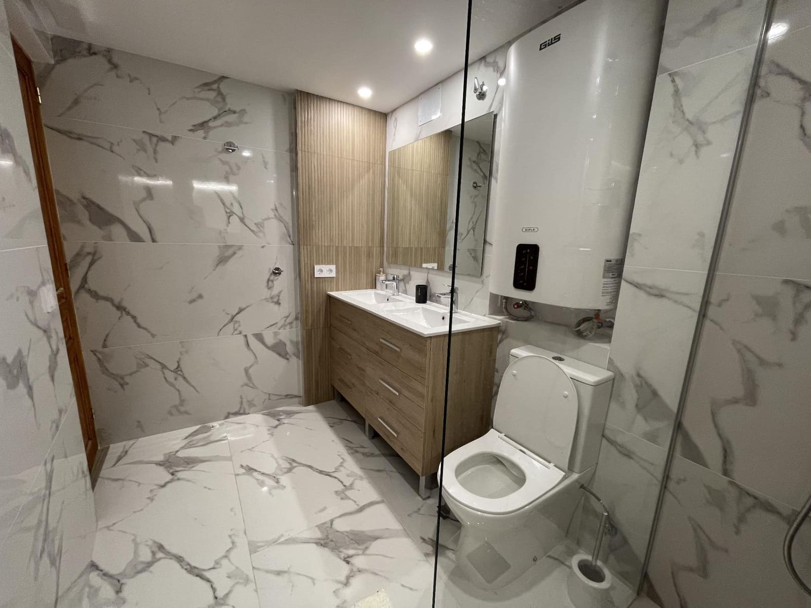 4 makuuhuone Omakotitalo myytävänä paikassa Finestrat - 320 000 € (Ref: 9530808)