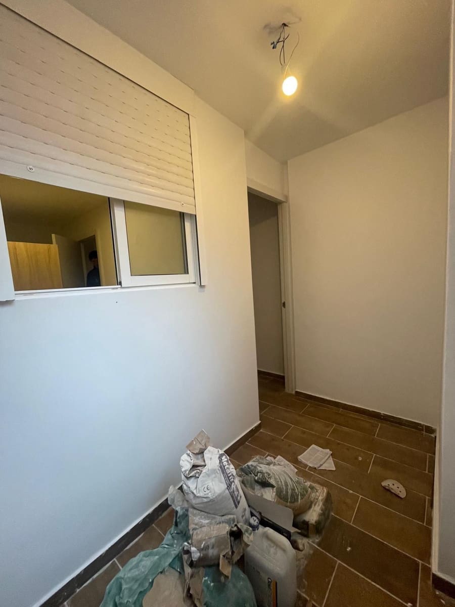 3 soveværelse Lejlighed til salg i Benidorm med swimmingpool - € 220.000 (Ref: 9533852)