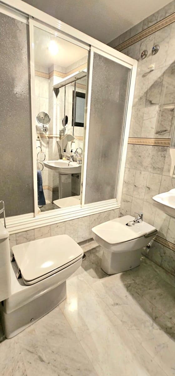 2 makuuhuone Asunto myytävänä paikassa Benidorm - 263 000 € (Ref: 9541250)