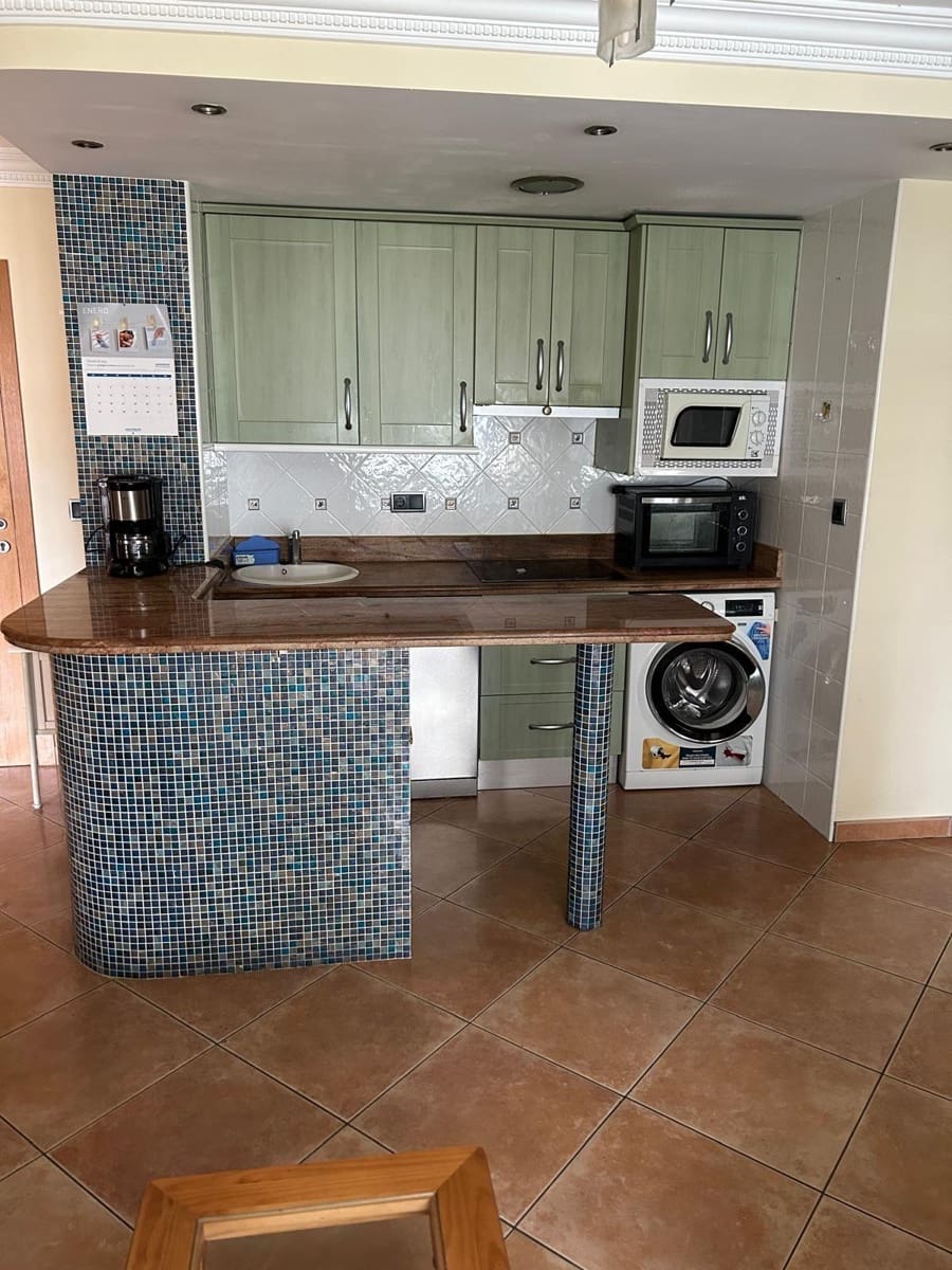 2 sovrum Lägenhet till salu i Benidorm med pool - 298 000 € (Ref: 9561985)