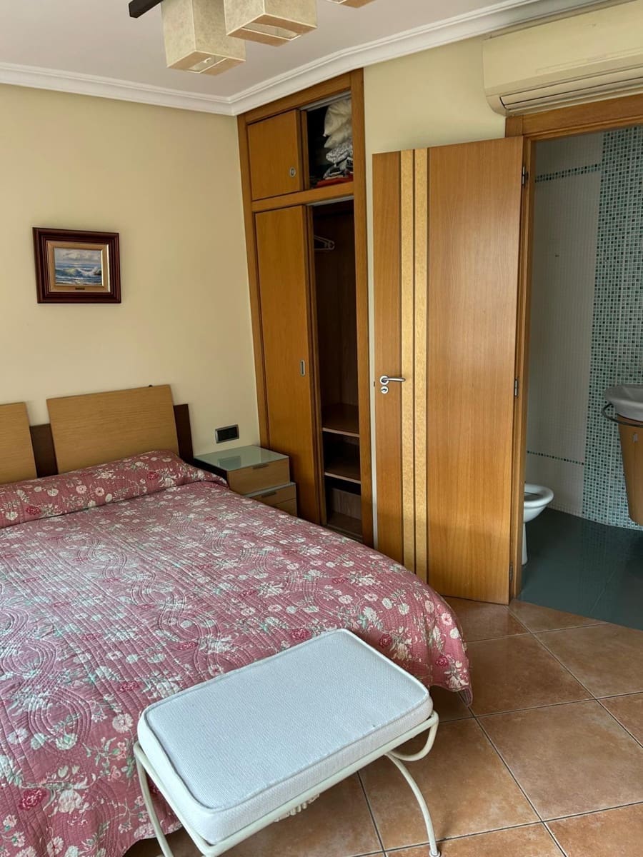 2 sovrum Lägenhet till salu i Benidorm med pool - 298 000 € (Ref: 9561985)