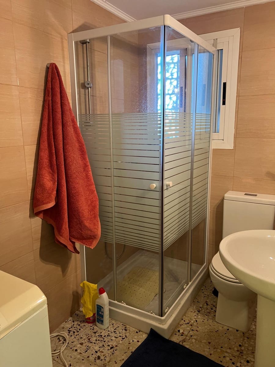 Appartement de 1 chambre à louer à Benidorm avec piscine garage - 850 € (Ref: 9596301)
