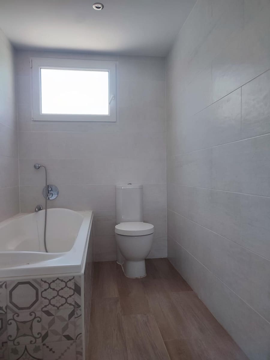 3 slaapkamer Rijtjeshuis te koop in Alfaz del Pi / L'Alfas del Pi met garage - € 660.000 (Ref: 9630158)