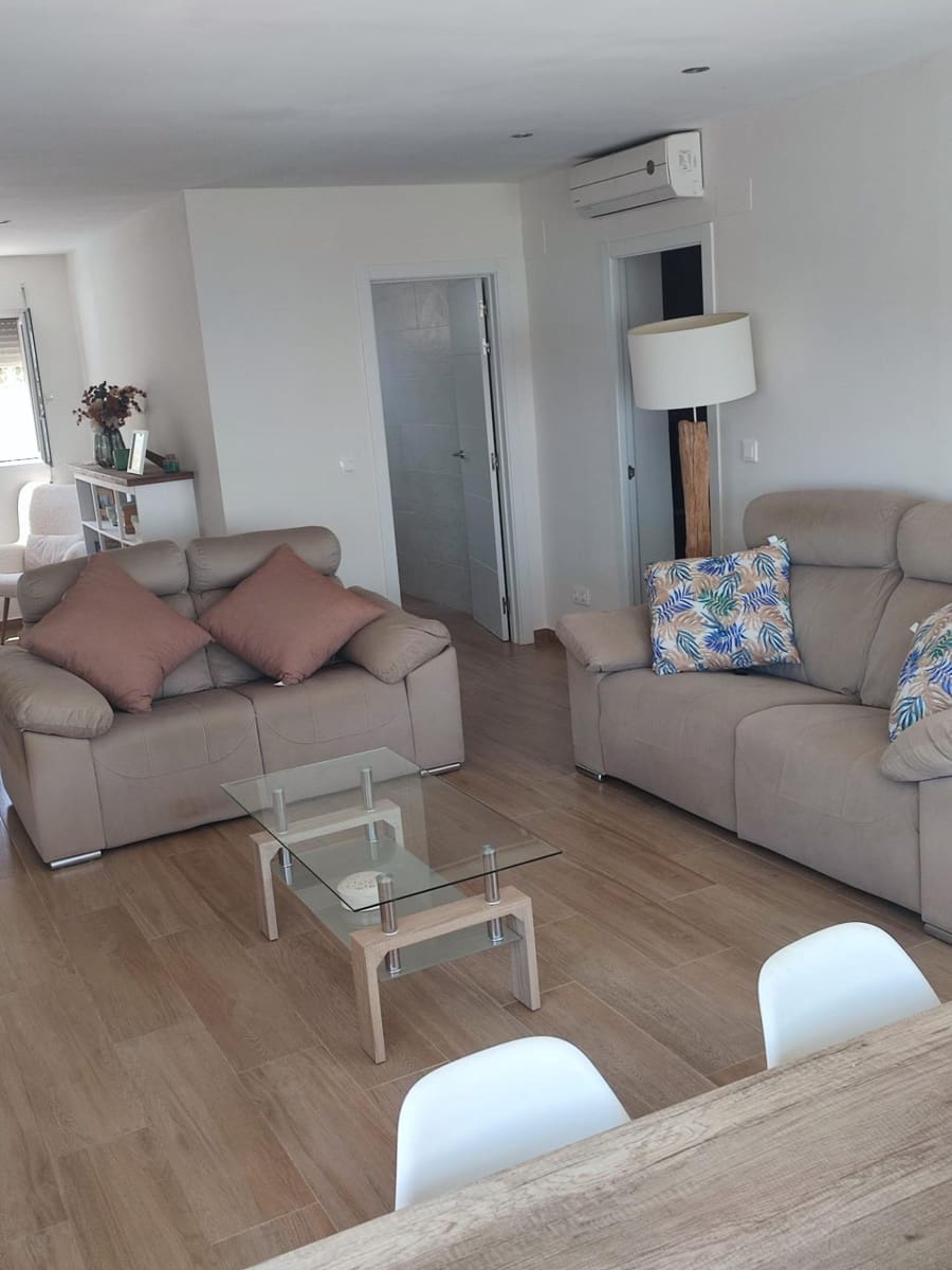 3 slaapkamer Rijtjeshuis te koop in Alfaz del Pi / L'Alfas del Pi met garage - € 660.000 (Ref: 9630158)