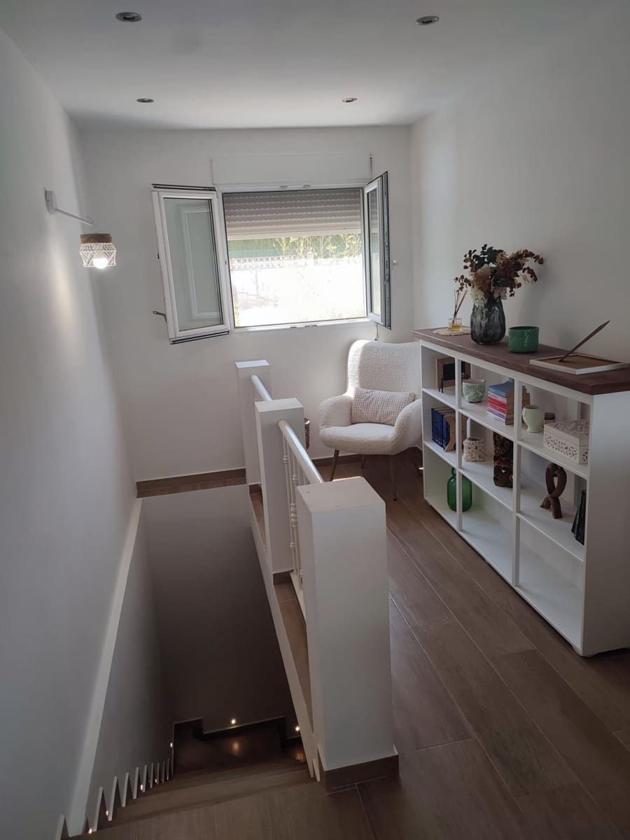 3 slaapkamer Rijtjeshuis te koop in Alfaz del Pi / L'Alfas del Pi met garage - € 660.000 (Ref: 9630158)