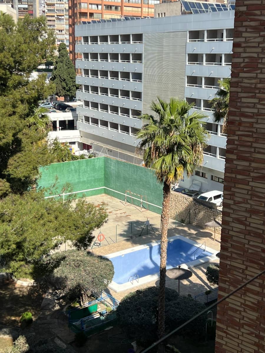 3 bedroom Flat for sale in Benidorm with pool garage - € 273,000 (Ref: 9666699)