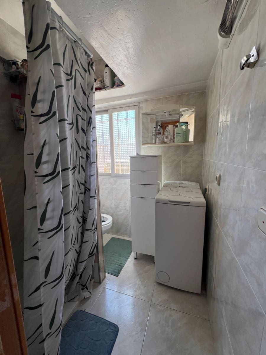 3 bedroom Flat for sale in Benidorm with pool garage - € 273,000 (Ref: 9666699)