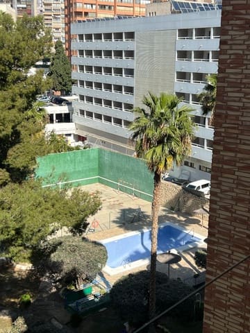Piso de 3 habitaciones en Centro Urbano, Benidorm en venta con piscina garaje - 273.000 € (Ref: 9666699)