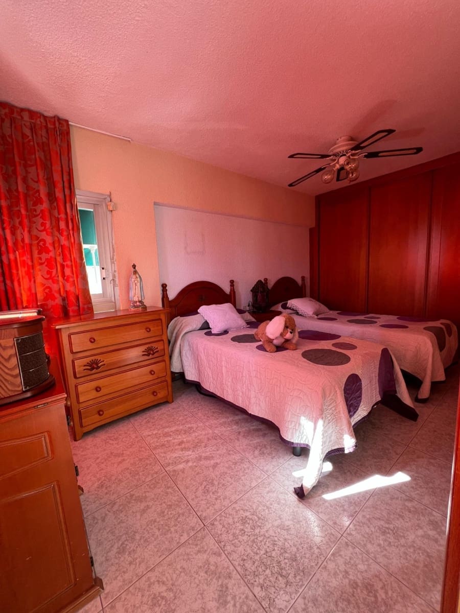 3 bedroom Flat for sale in Benidorm with pool garage - € 273,000 (Ref: 9666699)