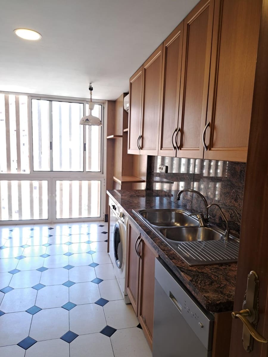 4 soveværelse Lejlighed til salg i Benidorm med swimmingpool - € 495.000 (Ref: 9686566)