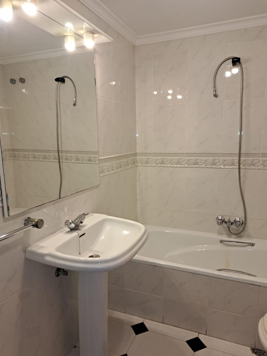 4 soveværelse Lejlighed til salg i Benidorm med swimmingpool - € 495.000 (Ref: 9686566)