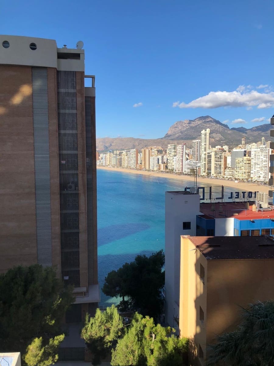 1 soveværelse Lejlighed til salg i Benidorm med swimmingpool garage - € 205.000 (Ref: 9686568)