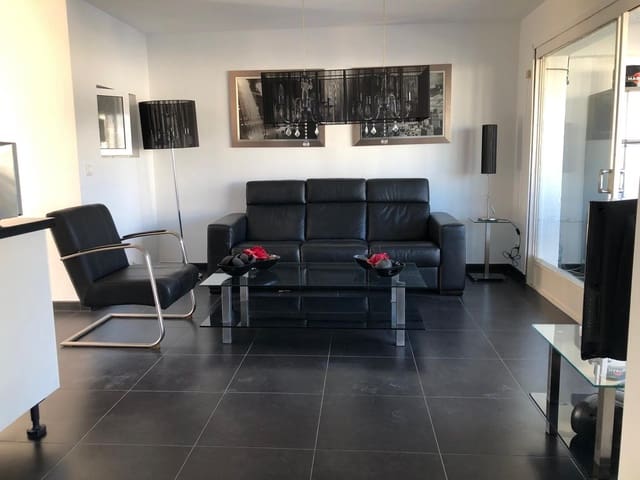 1 soveværelse Lejlighed til salg i Benidorm med swimmingpool garage - € 205.000 (Ref: 9686568)