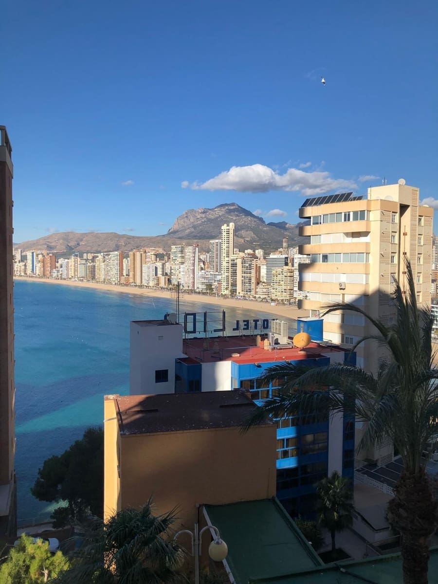 1 soveværelse Lejlighed til salg i Benidorm med swimmingpool garage - € 205.000 (Ref: 9686568)