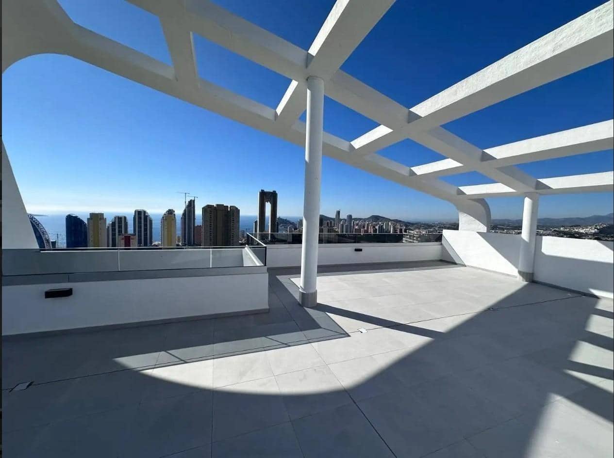 3 soveværelse Penthouse til salg i Benidorm med swimmingpool - € 799.999 (Ref: 9690899)