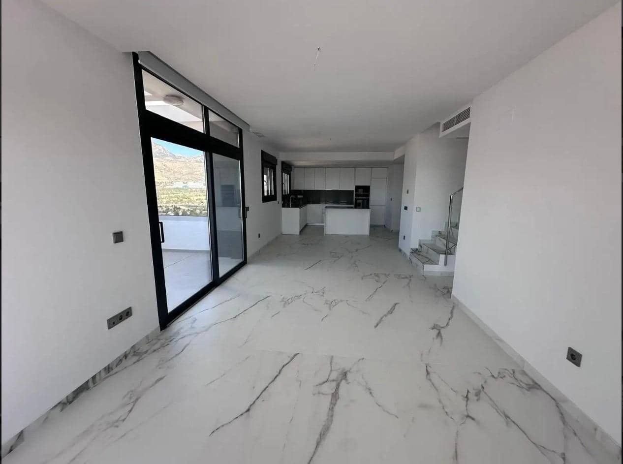 3 soveværelse Penthouse til salg i Benidorm med swimmingpool - € 799.999 (Ref: 9690899)