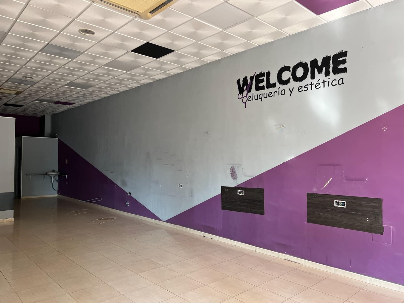 Commercial for sale in Benidorm - € 179,000 (Ref: 9712107)