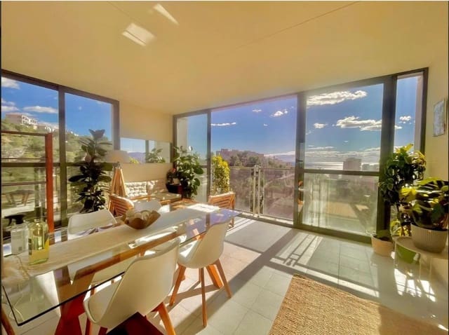 2 sovrum Lägenhet till salu i Benidorm med pool - 345 000 € (Ref: 9715028)