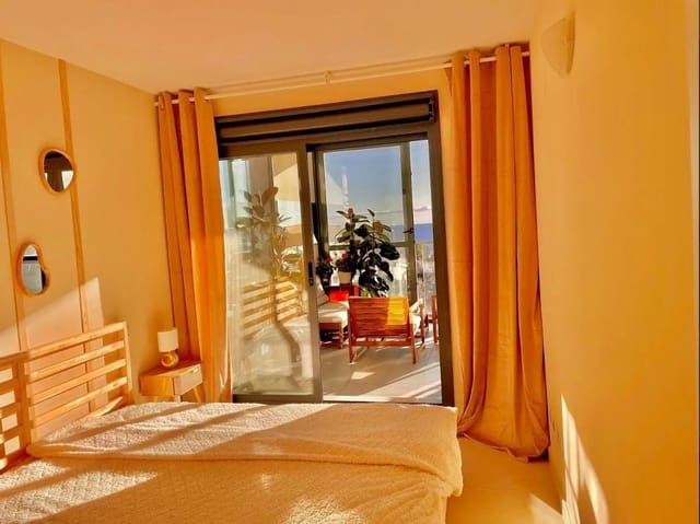 2 sovrum Lägenhet till salu i Benidorm med pool - 345 000 € (Ref: 9715028)