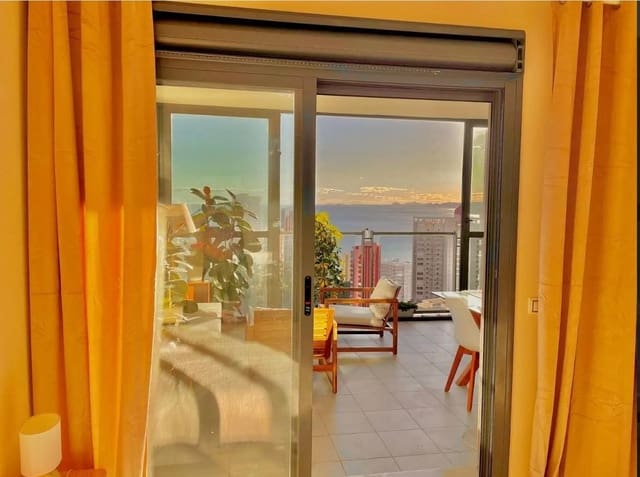 2 sovrum Lägenhet till salu i Benidorm med pool - 345 000 € (Ref: 9715028)