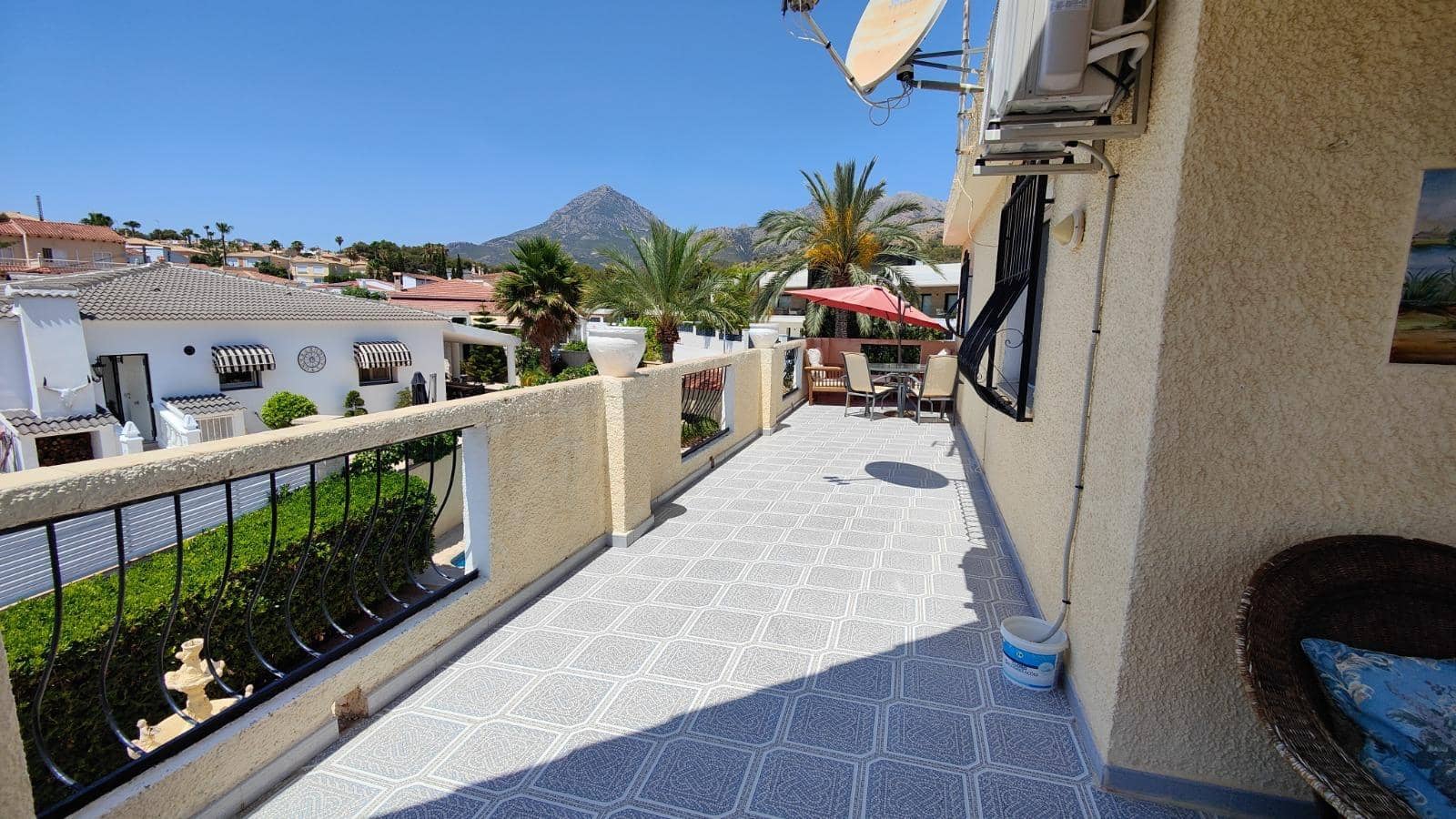 3 bedroom Villa for sale in Alfaz del Pi / L'Alfas del Pi with pool - € 530,000 (Ref: 9720100)