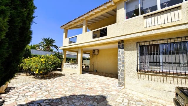 3 soveværelse Villa til salg i Alfaz del Pi / L'Alfàs del Pi med swimmingpool - € 530.000 (Ref: 9720100)