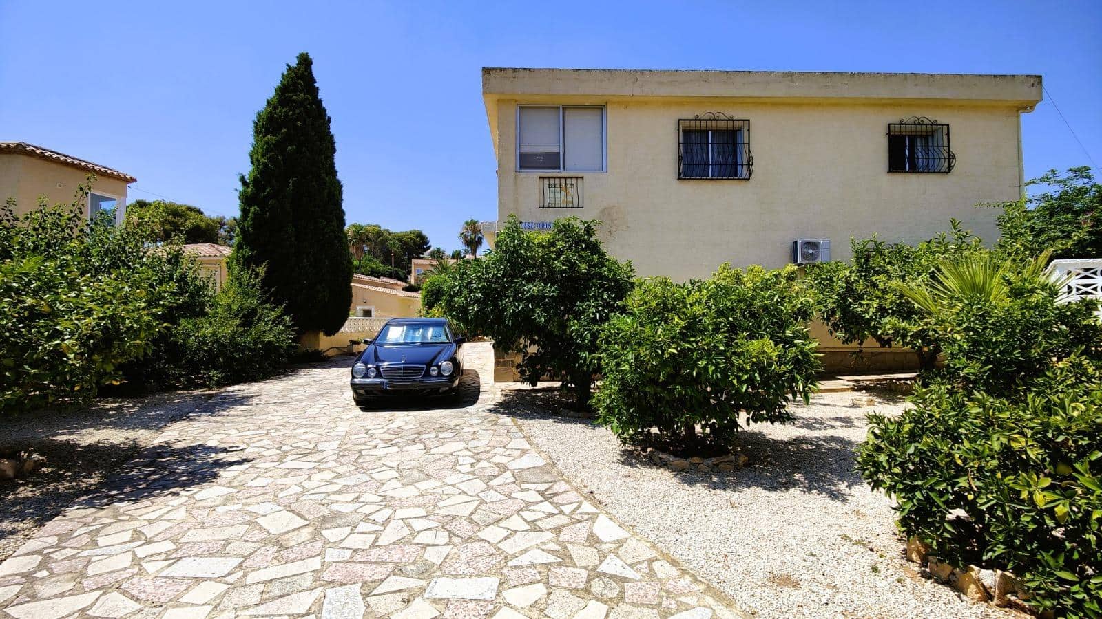 3 bedroom Villa for sale in Alfaz del Pi / L'Alfas del Pi with pool - € 530,000 (Ref: 9720100)