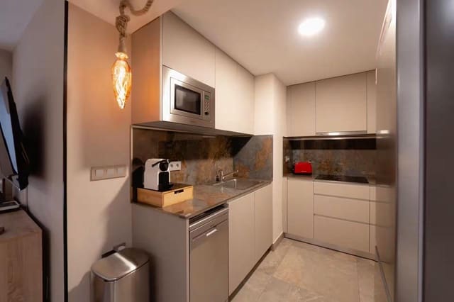 1 makuuhuone Asunto myytävänä paikassa La Villajoyosa / Vila Joiosa mukana uima-altaan 
autotalli - 240 000 € (Ref: 9720101)