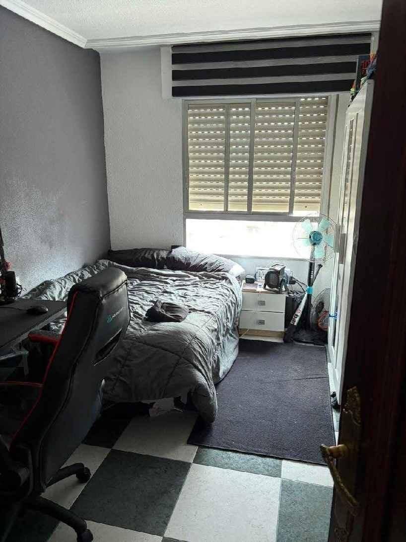 Piso de 3 habitaciones en Benidorm en venta con piscina - 319.000 € (Ref: 9738937)