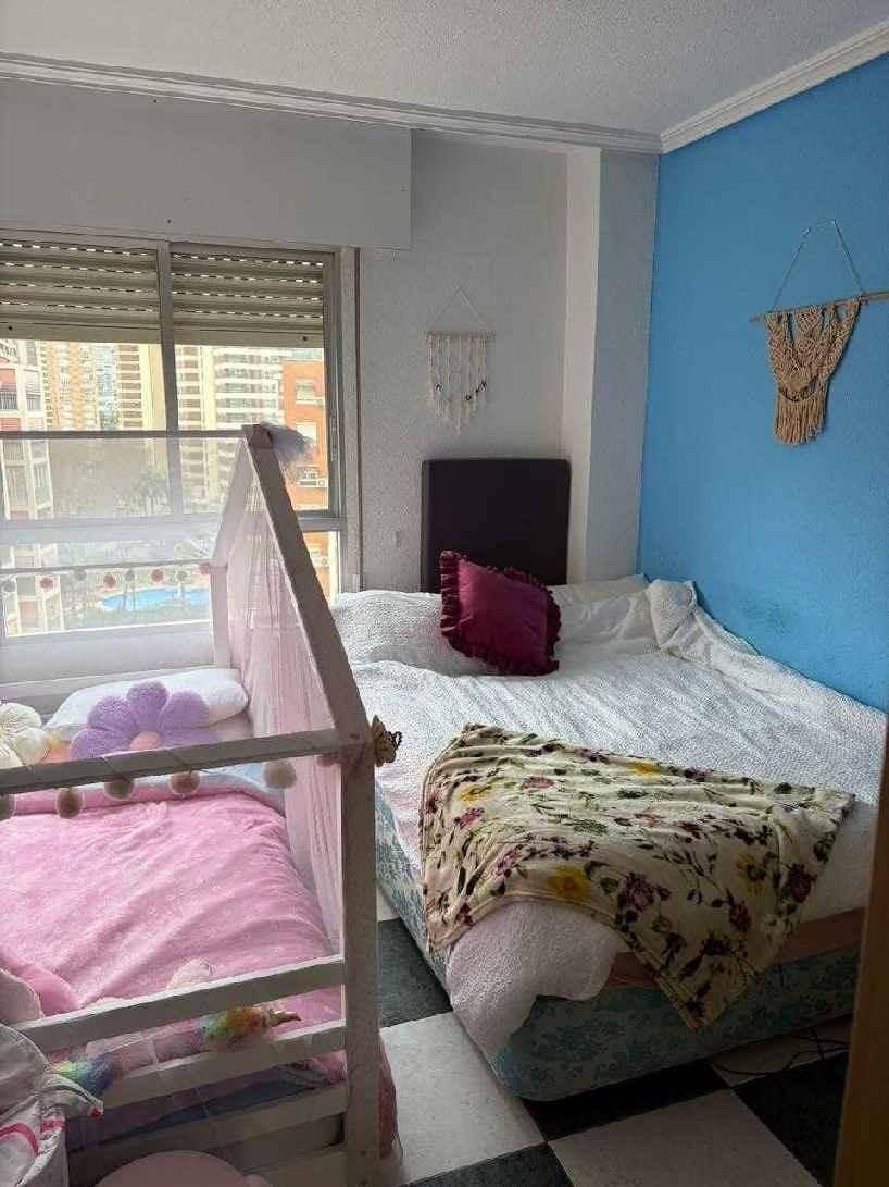 Piso de 3 habitaciones en Benidorm en venta con piscina - 319.000 € (Ref: 9738937)