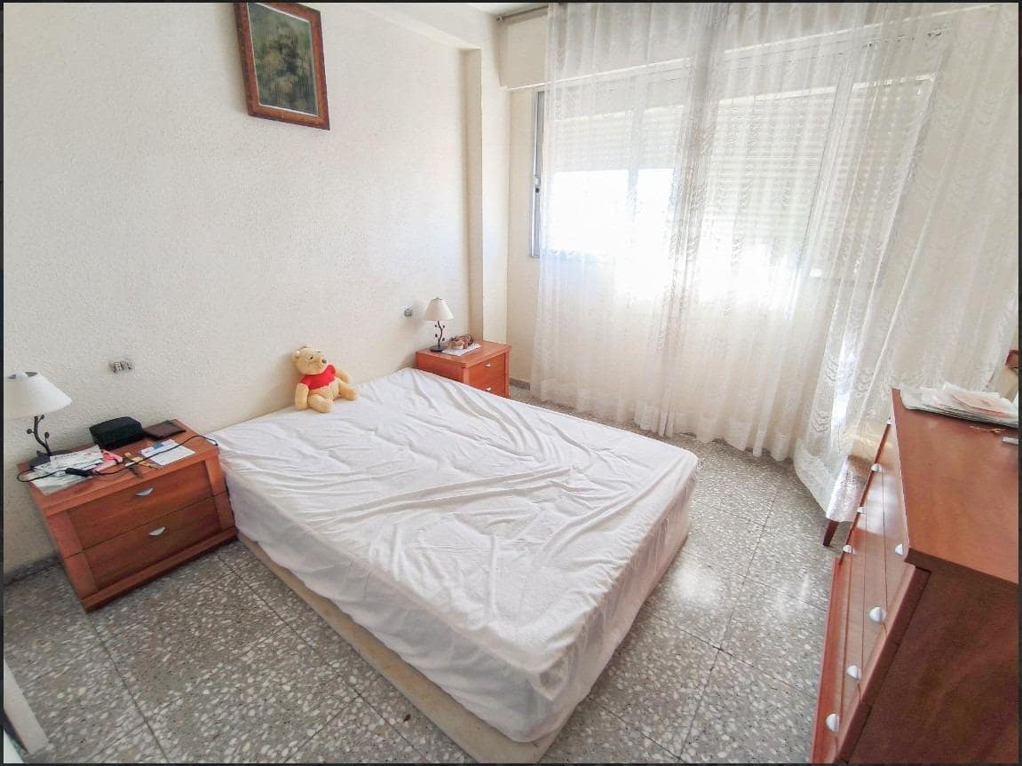 Ático de 4 habitaciones en Benidorm en venta - 264.500 € (Ref: 9741845)