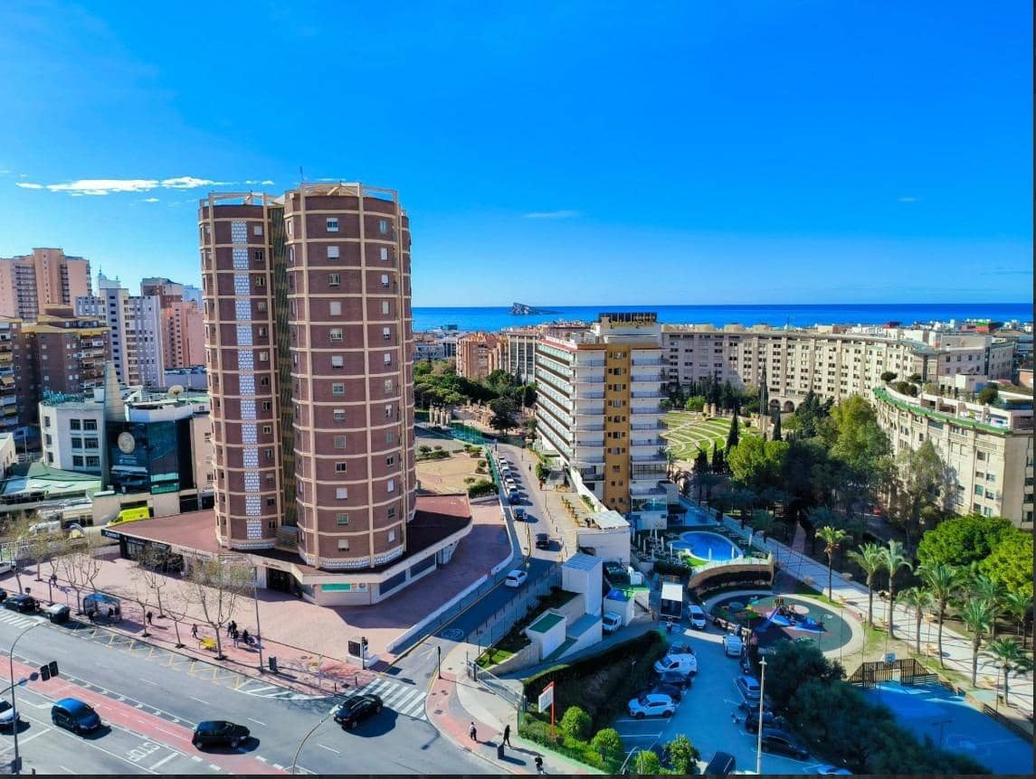 Ático de 4 habitaciones en Benidorm en venta - 264.500 € (Ref: 9741845)