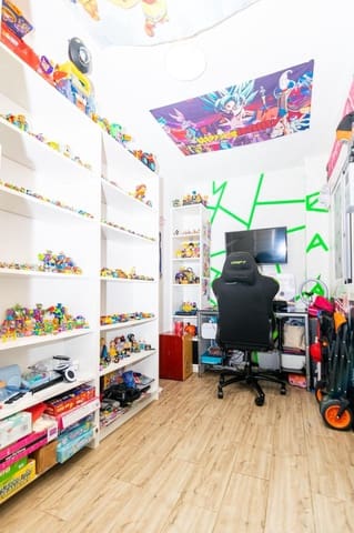 3 slaapkamer Flat te koop in Colonia Madrid, Benidorm - € 189.000 (Ref: 9755829)