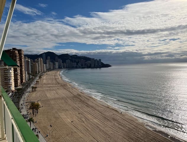 3 slaapkamer Flat te koop in Benidorm - € 650.000 (Ref: 9846551)