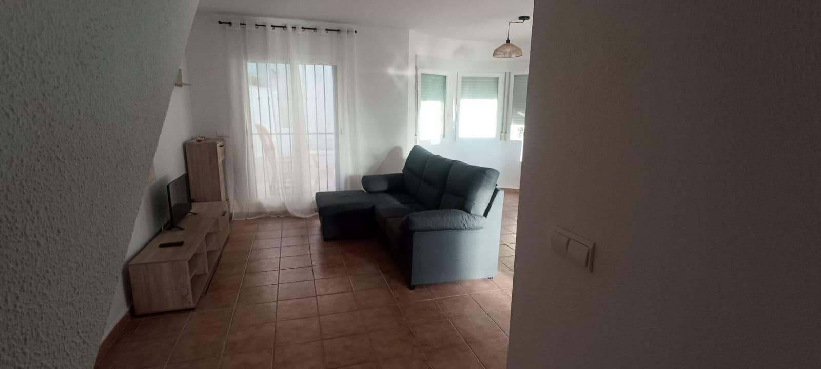Adosado de 3 habitaciones en Finestrat en alquiler con piscina garaje - 1.500 € (Ref: 9873663)